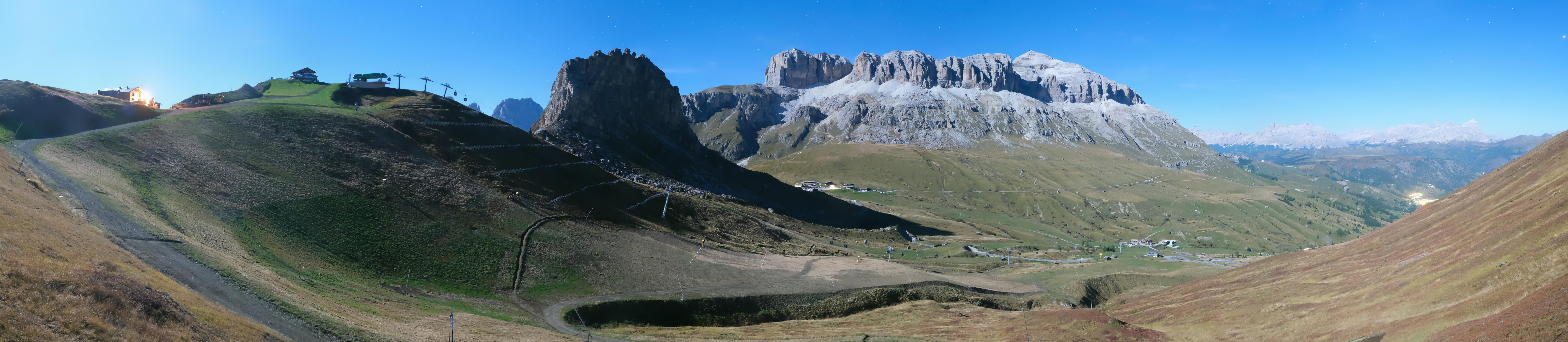 Archiv Foto Webcam Fassatal Panorama - Pordoi Pass