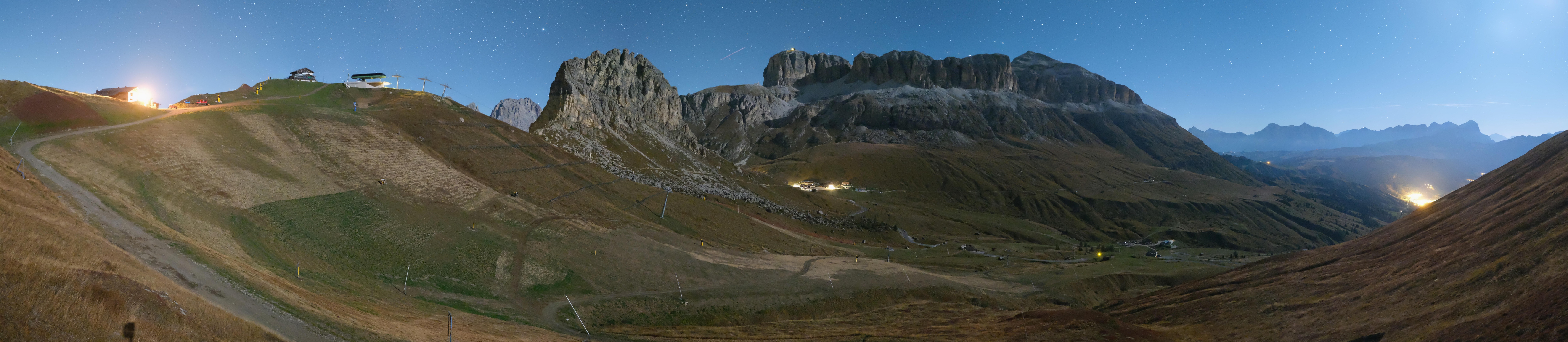 Archiv Foto Webcam Fassatal Panorama - Pordoi Pass