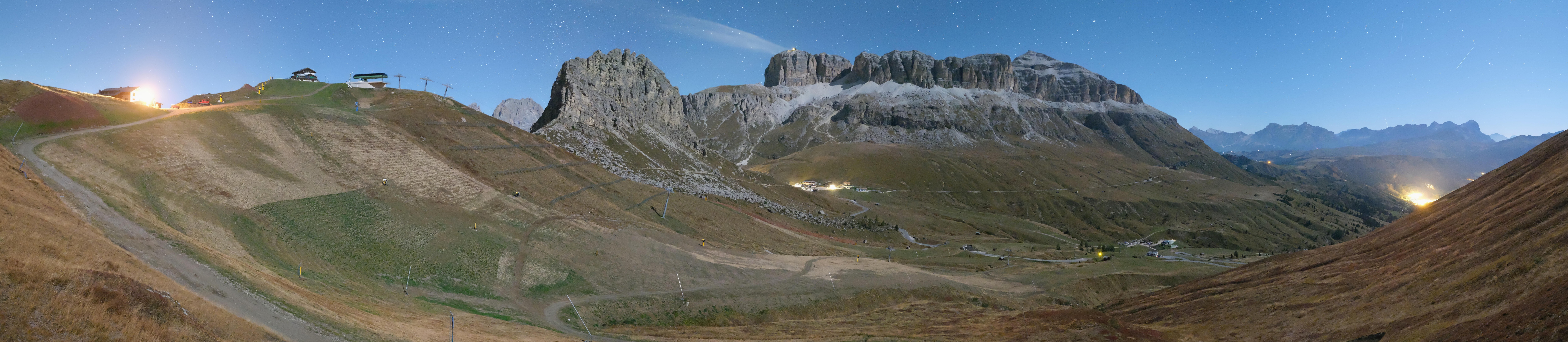 Archiv Foto Webcam Fassatal Panorama - Pordoi Pass