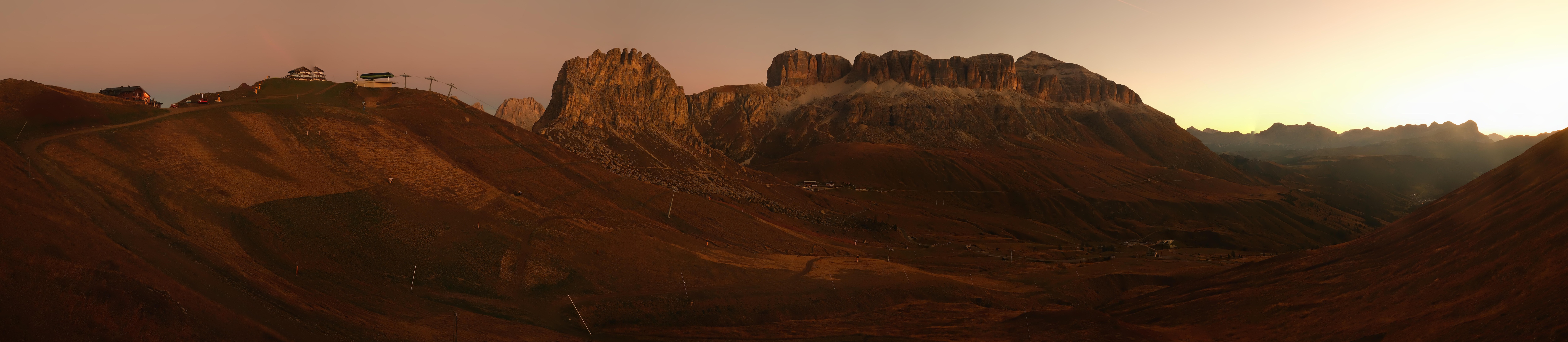 Archiv Foto Webcam Fassatal Panorama - Pordoi Pass