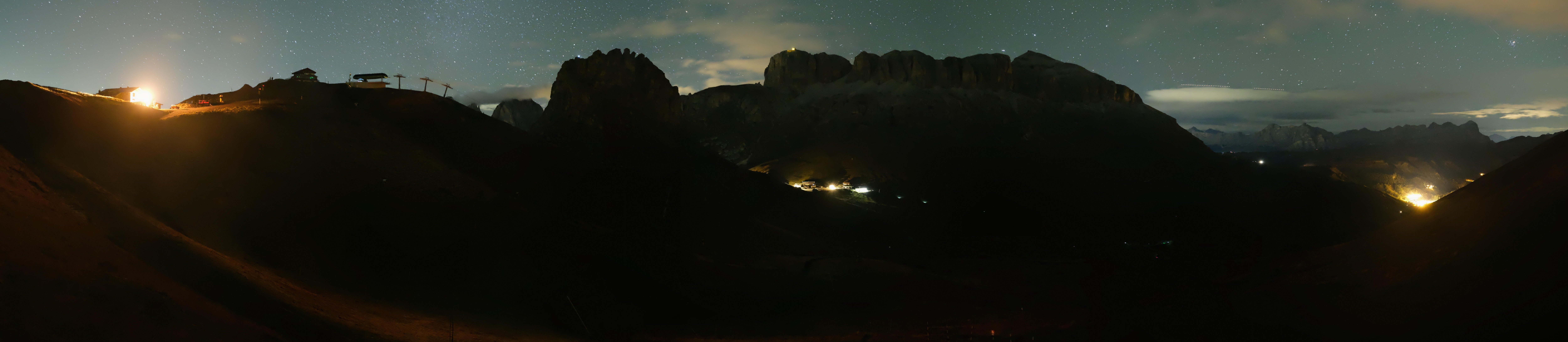 Archiv Foto Webcam Fassatal Panorama - Pordoi Pass