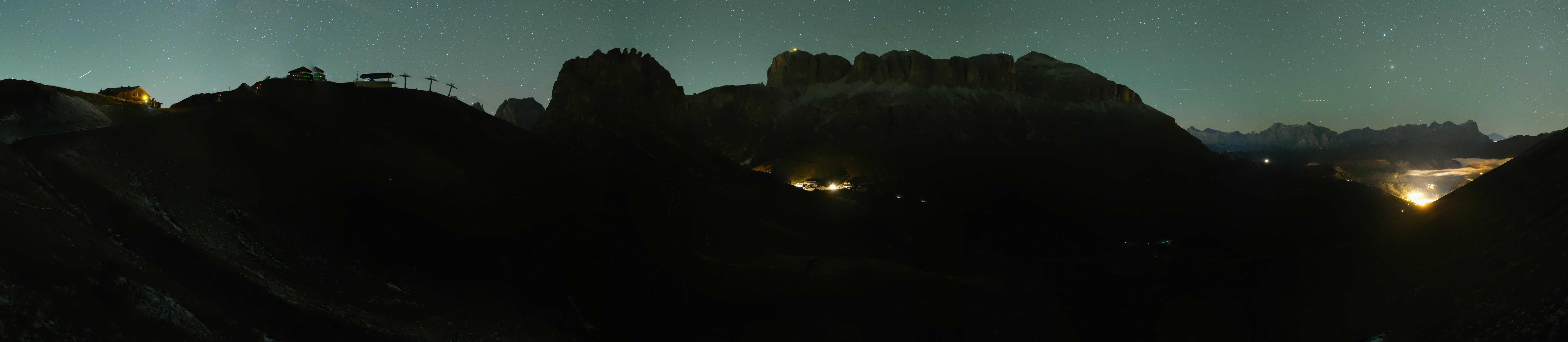 Archiv Foto Webcam Fassatal Panorama - Pordoi Pass
