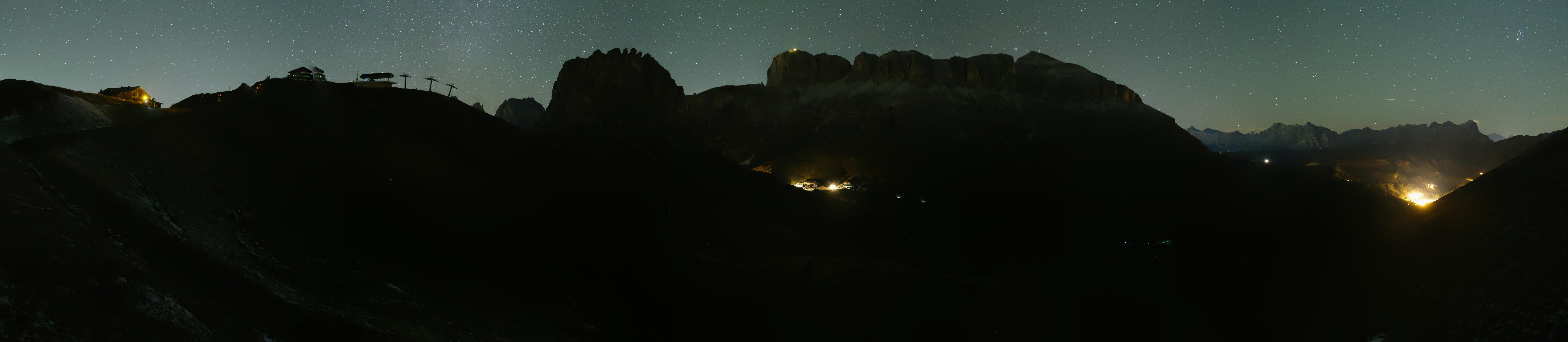 Archiv Foto Webcam Fassatal Panorama - Pordoi Pass