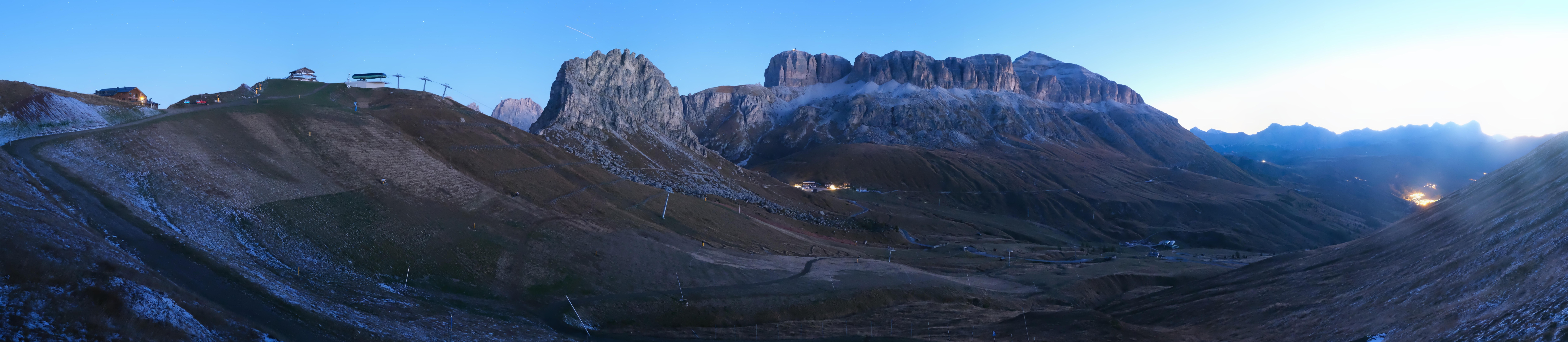 Archiv Foto Webcam Fassatal Panorama - Pordoi Pass