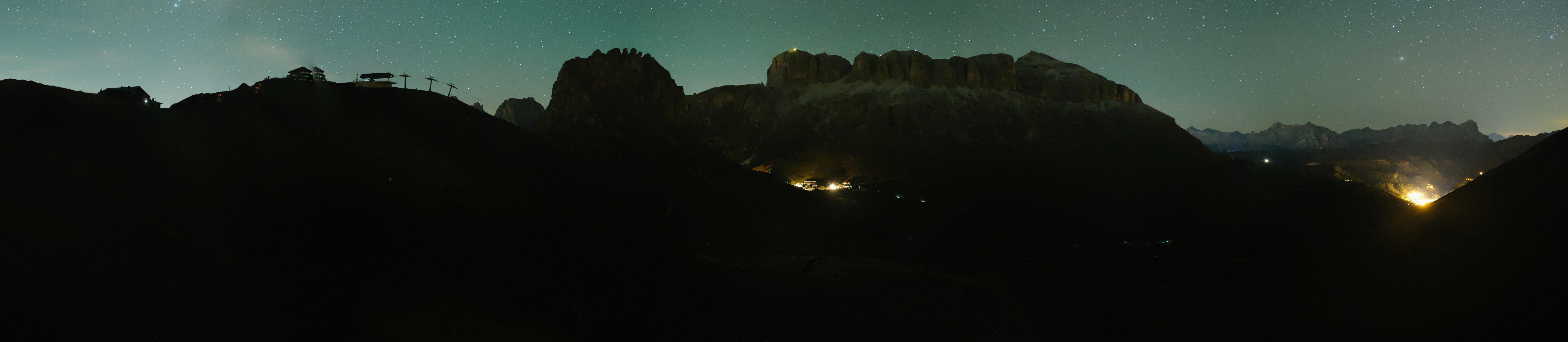 Archiv Foto Webcam Fassatal Panorama - Pordoi Pass