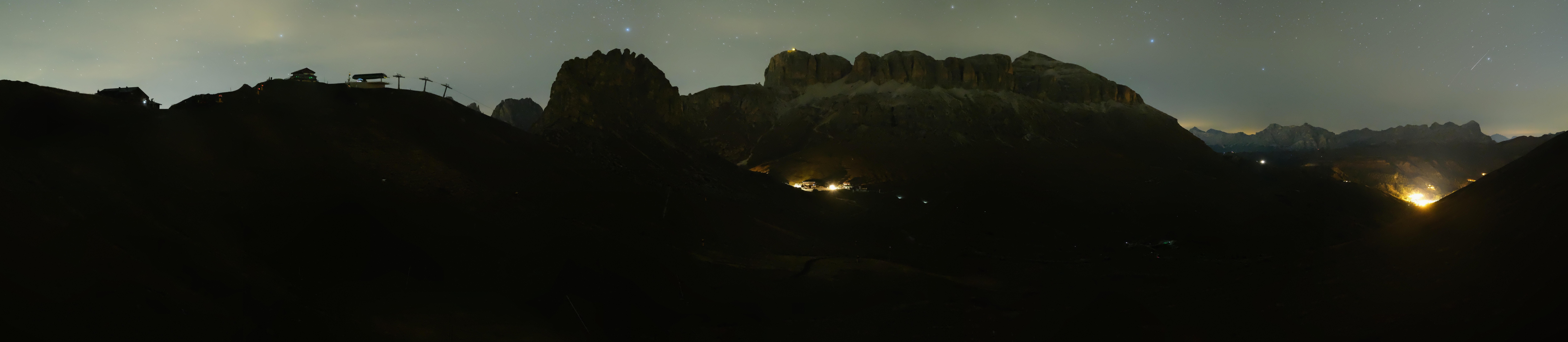 Archiv Foto Webcam Fassatal Panorama - Pordoi Pass