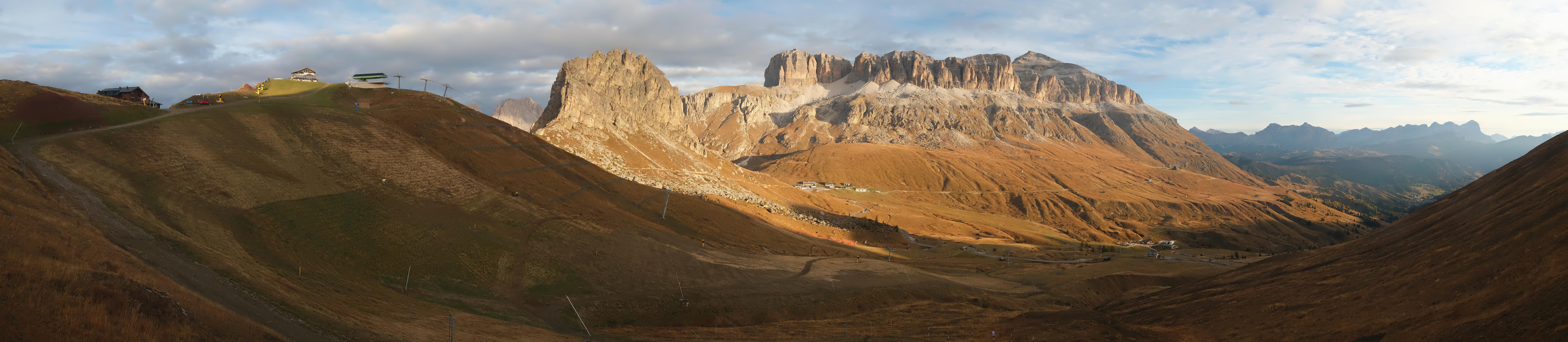 Archiv Foto Webcam Fassatal Panorama - Pordoi Pass