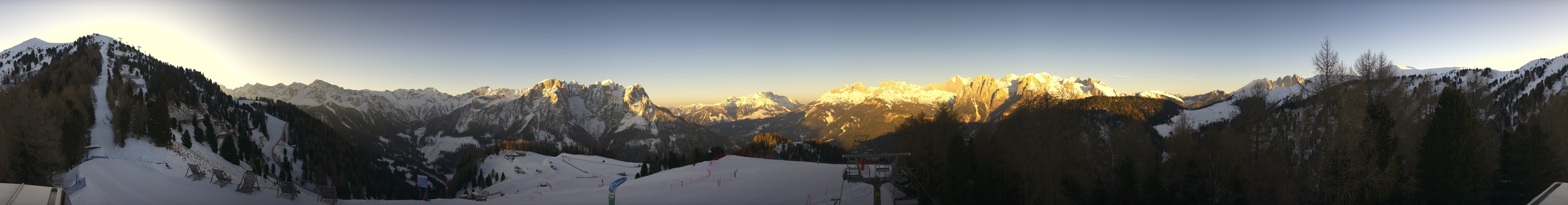Archived image Webcam Dolomites Panorama - Pozza di Fassa