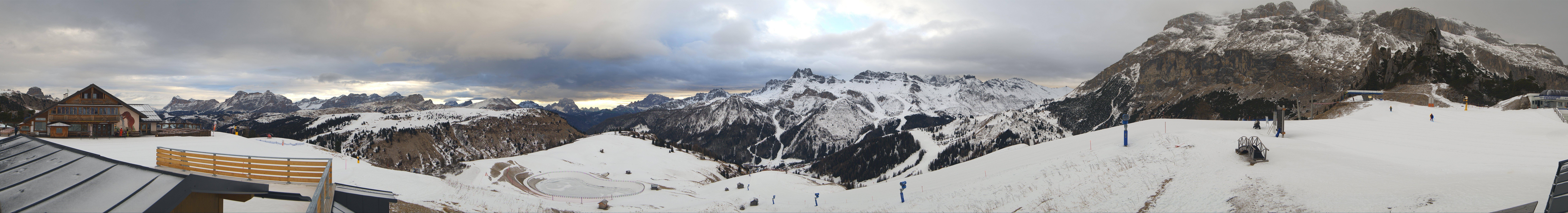 Archiv Foto Webcam Rundblick Bec de Roces, Arabba