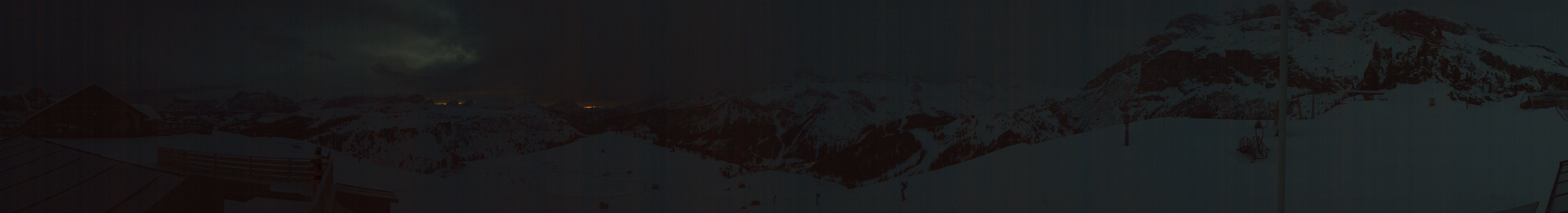 Archiv Foto Webcam Rundblick Bec de Roces, Arabba