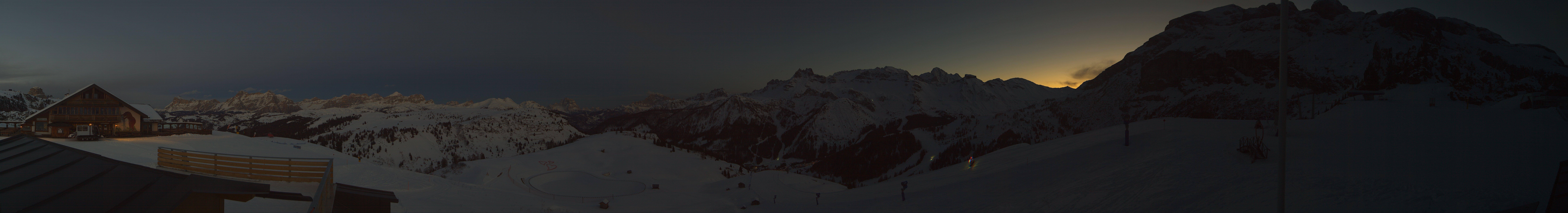 Archiv Foto Webcam Rundblick Bec de Roces, Arabba