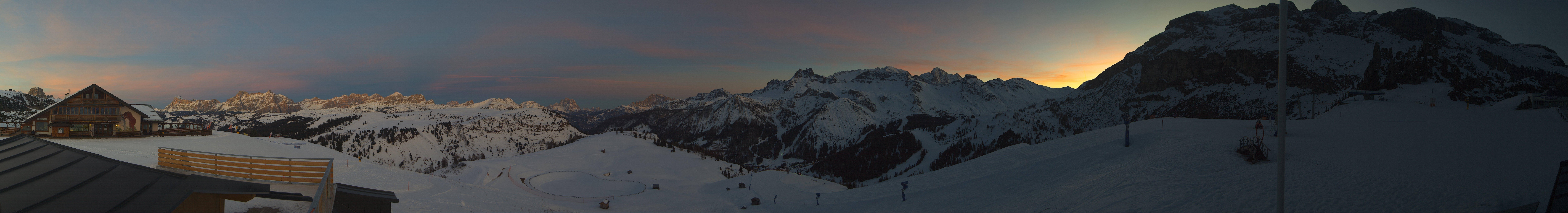 Archiv Foto Webcam Rundblick Bec de Roces, Arabba