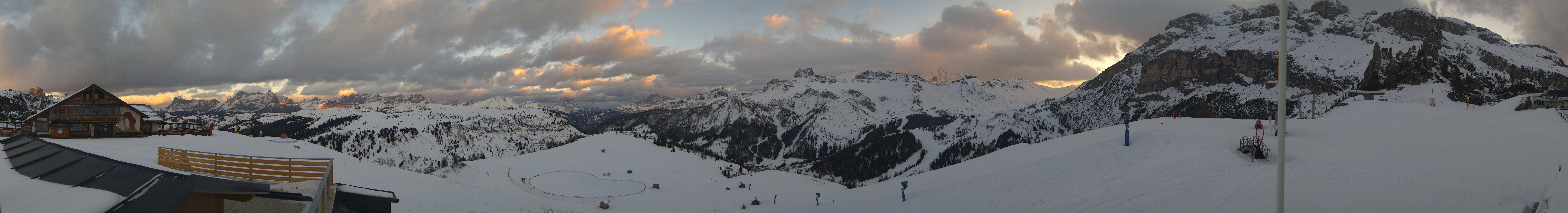 Archiv Foto Webcam Rundblick Bec de Roces, Arabba