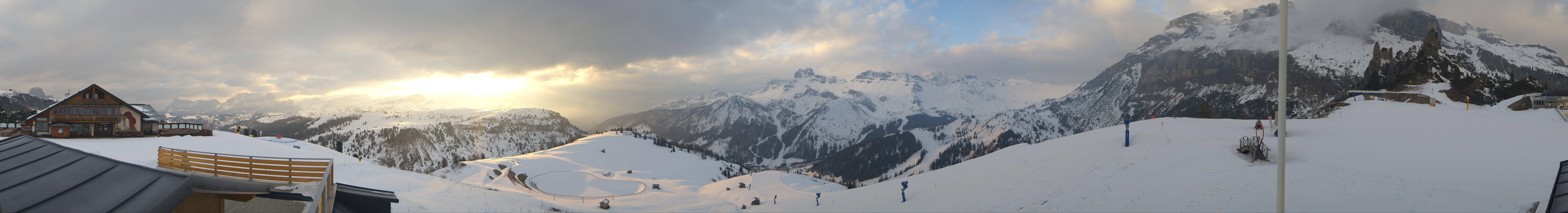 Archiv Foto Webcam Rundblick Bec de Roces, Arabba