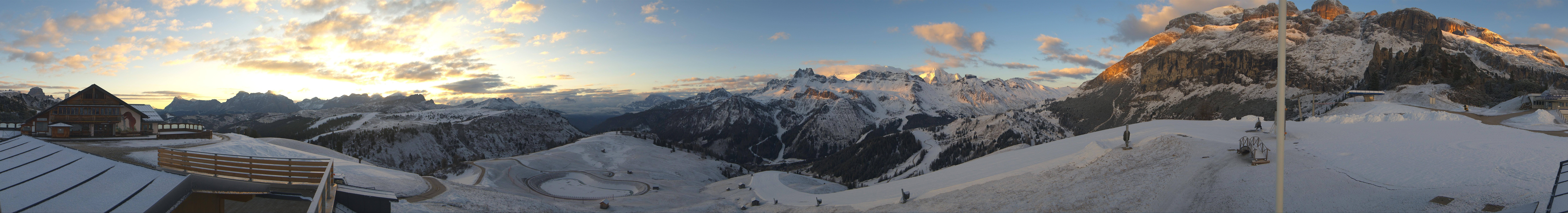 Archiv Foto Webcam Rundblick Bec de Roces, Arabba