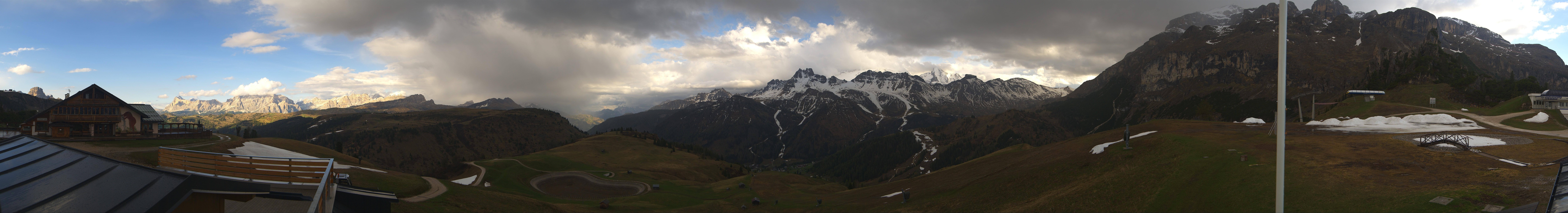 Archiv Foto Webcam Rundblick Bec de Roces, Arabba