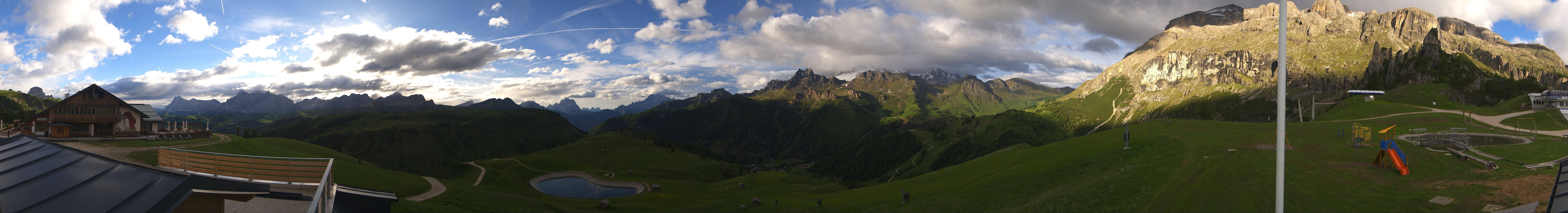 Archiv Foto Webcam Rundblick Bec de Roces, Arabba