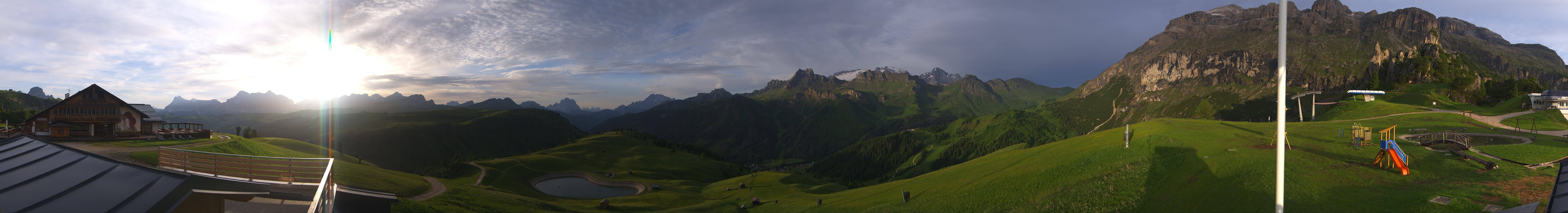 Archiv Foto Webcam Rundblick Bec de Roces, Arabba
