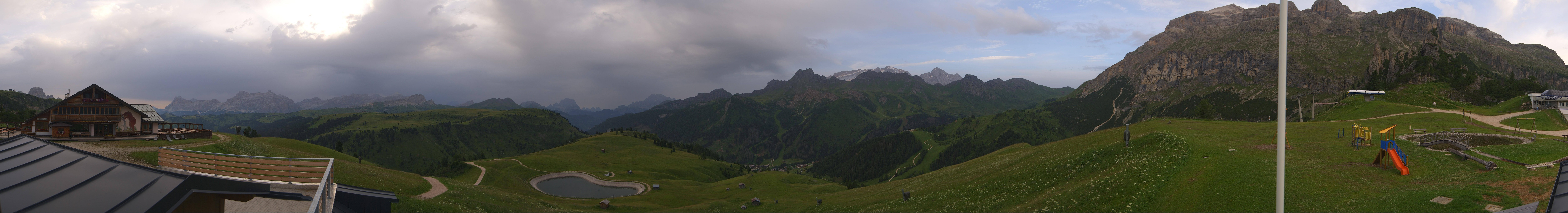 Archiv Foto Webcam Rundblick Bec de Roces, Arabba