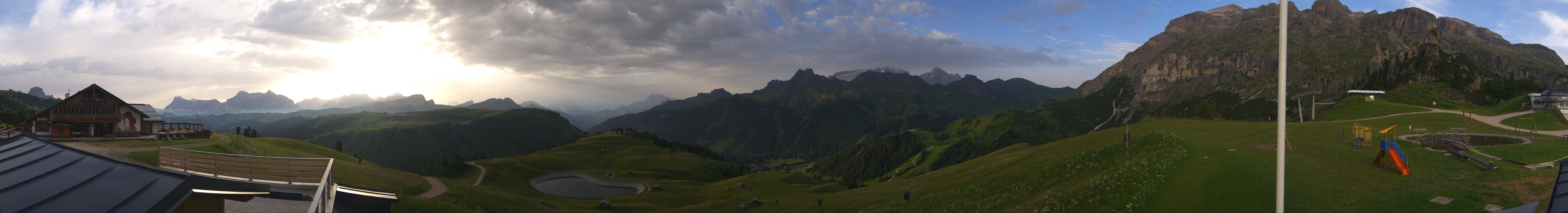 Archiv Foto Webcam Rundblick Bec de Roces, Arabba