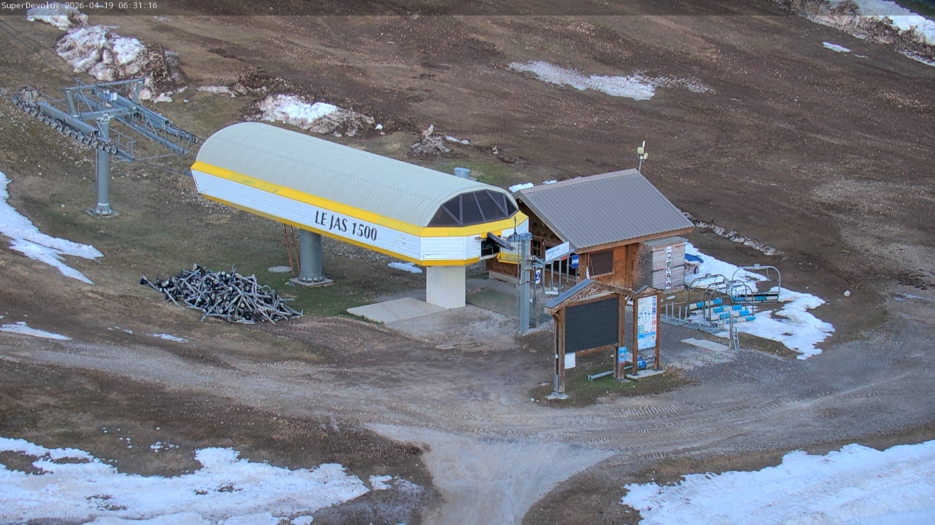 Archived image Webcam Pic de Bure summit (2709m)