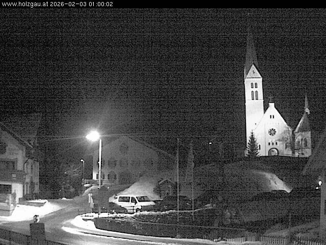 Archived image Webcam Holzgau center: Church