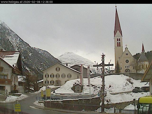 Archiv Foto Webcam Holzgau: Kirche