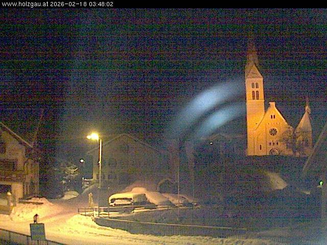 Archived image Webcam Holzgau center: Church