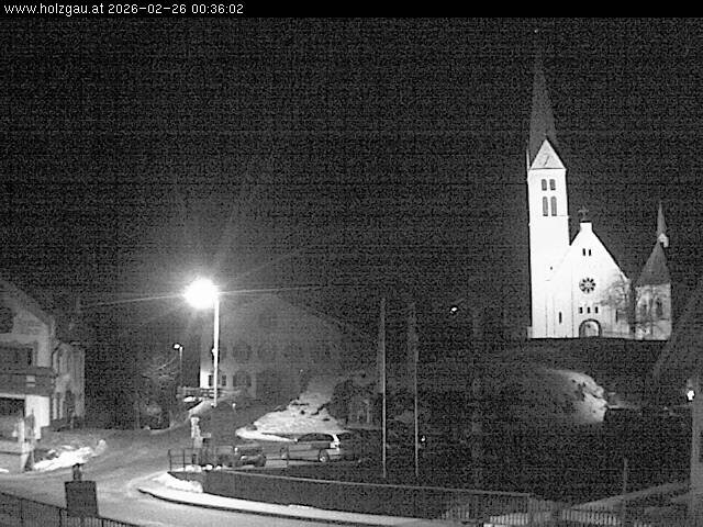 Archived image Webcam Holzgau center: Church