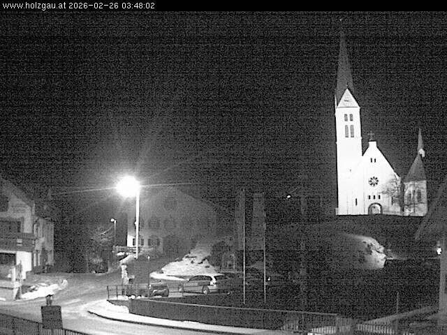 Archived image Webcam Holzgau center: Church