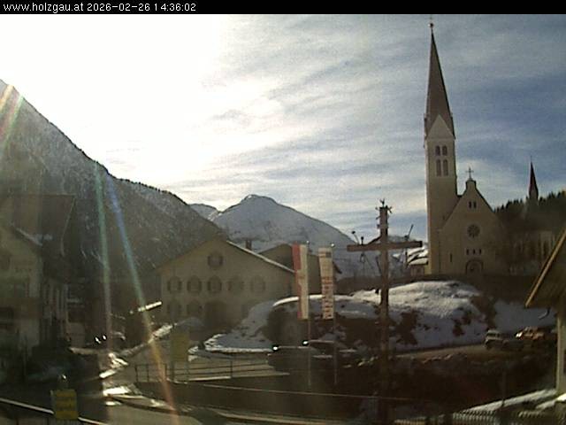 Archived image Webcam Holzgau center: Church