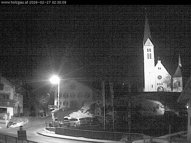 Archived image Webcam Holzgau center: Church