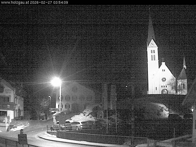Archived image Webcam Holzgau center: Church
