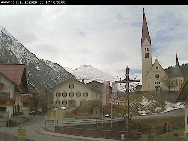 Archiv Foto Webcam Holzgau: Kirche