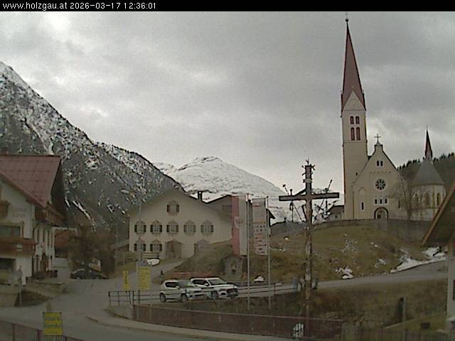 Archiv Foto Webcam Holzgau: Kirche