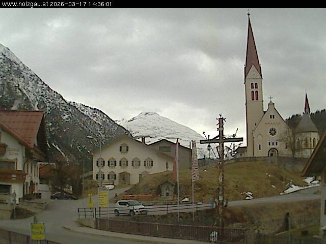 Archiv Foto Webcam Holzgau: Kirche