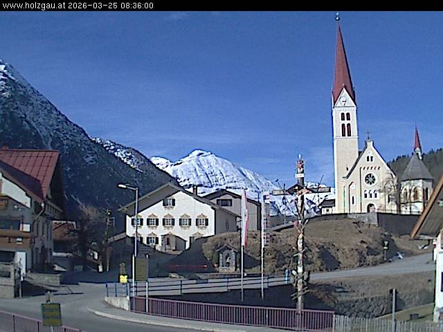 Archiv Foto Webcam Holzgau: Kirche