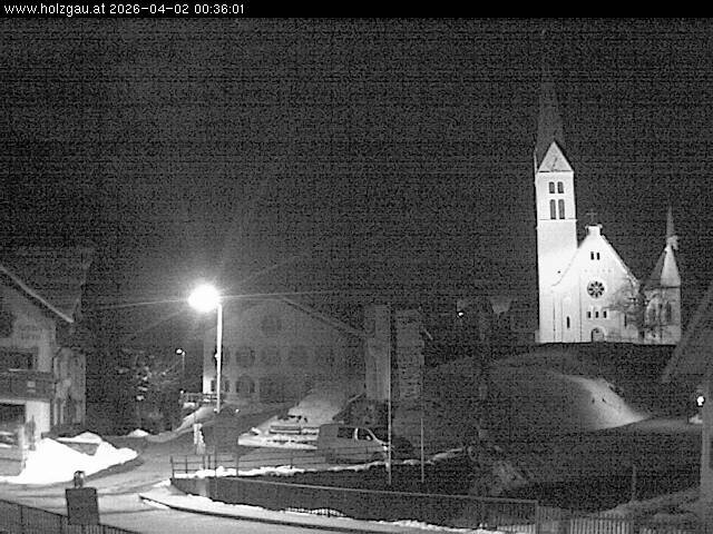 Archived image Webcam Holzgau center: Church