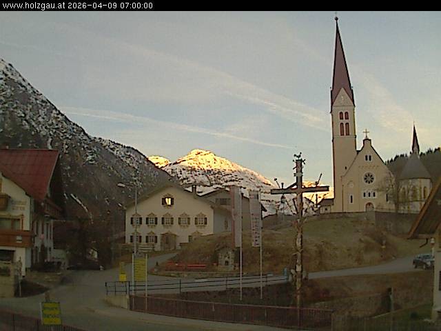 Archiv Foto Webcam Holzgau: Kirche