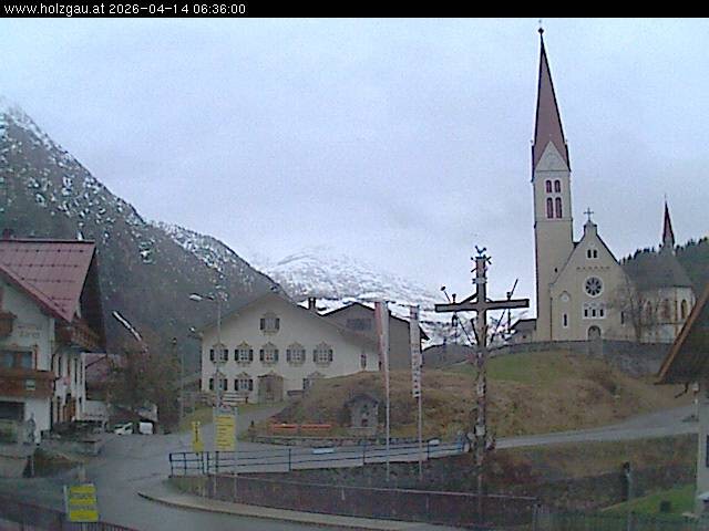 Archiv Foto Webcam Holzgau: Kirche
