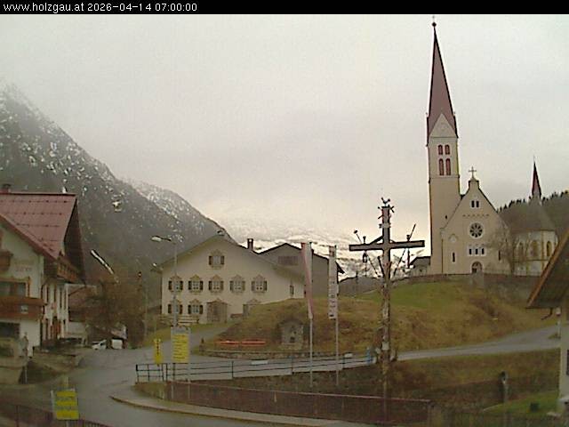 Archiv Foto Webcam Holzgau: Kirche