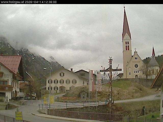 Archiv Foto Webcam Holzgau: Kirche