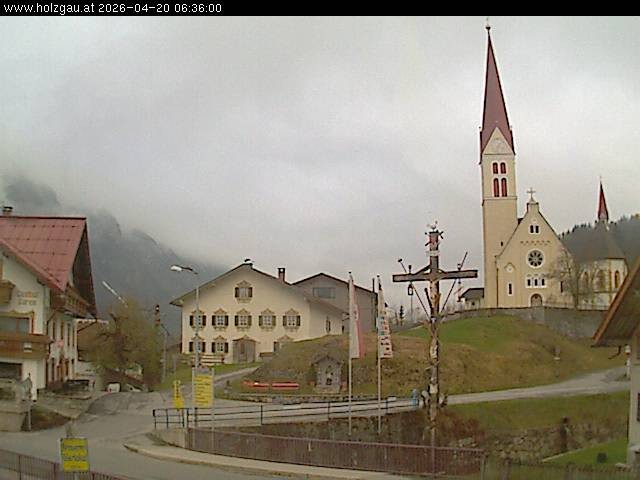 Archiv Foto Webcam Holzgau: Kirche