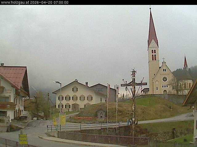 Archiv Foto Webcam Holzgau: Kirche