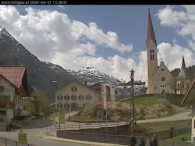 Archiv Foto Webcam Holzgau: Kirche
