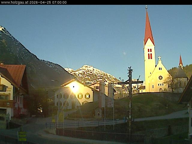 Archiv Foto Webcam Holzgau: Kirche