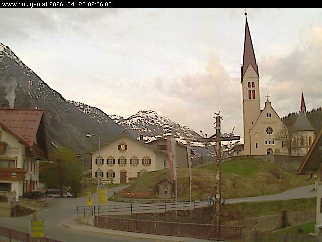 Archiv Foto Webcam Holzgau: Kirche
