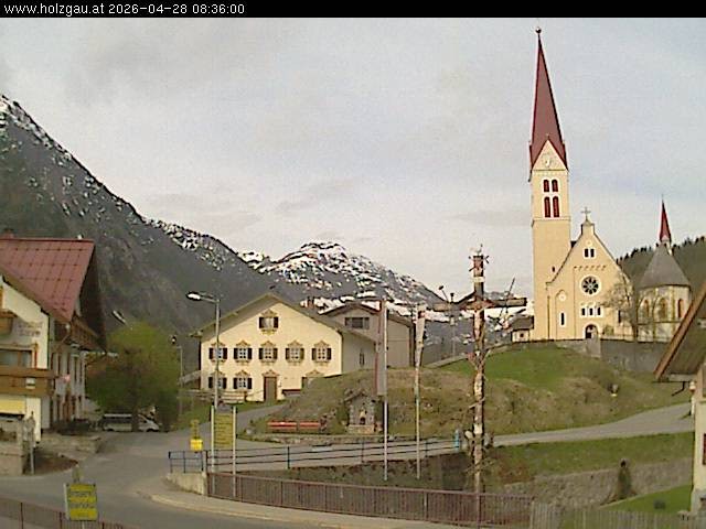 Archiv Foto Webcam Holzgau: Kirche