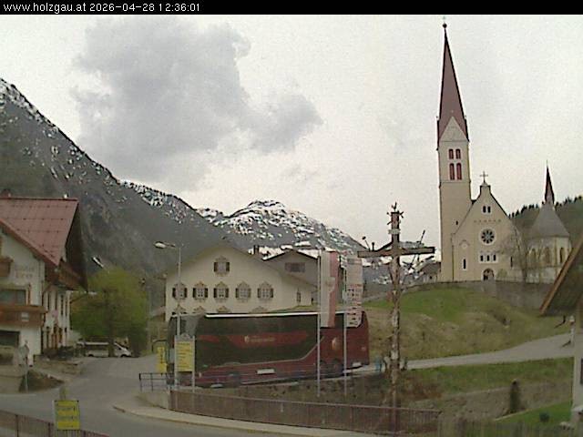 Archiv Foto Webcam Holzgau: Kirche