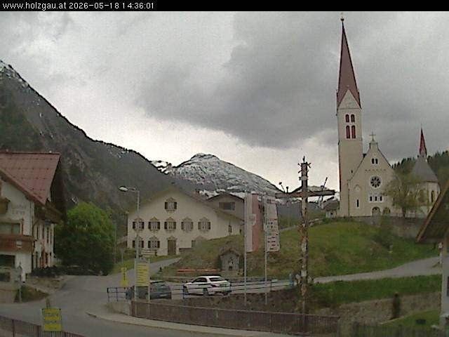 Archiv Foto Webcam Holzgau: Kirche